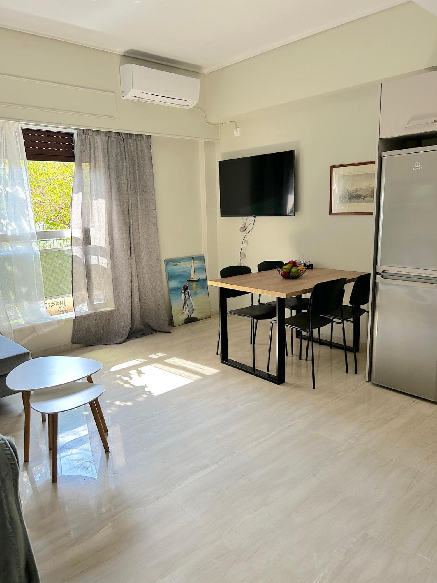 Evrou 21A Metropolitan Suite Athena Bagian luar foto